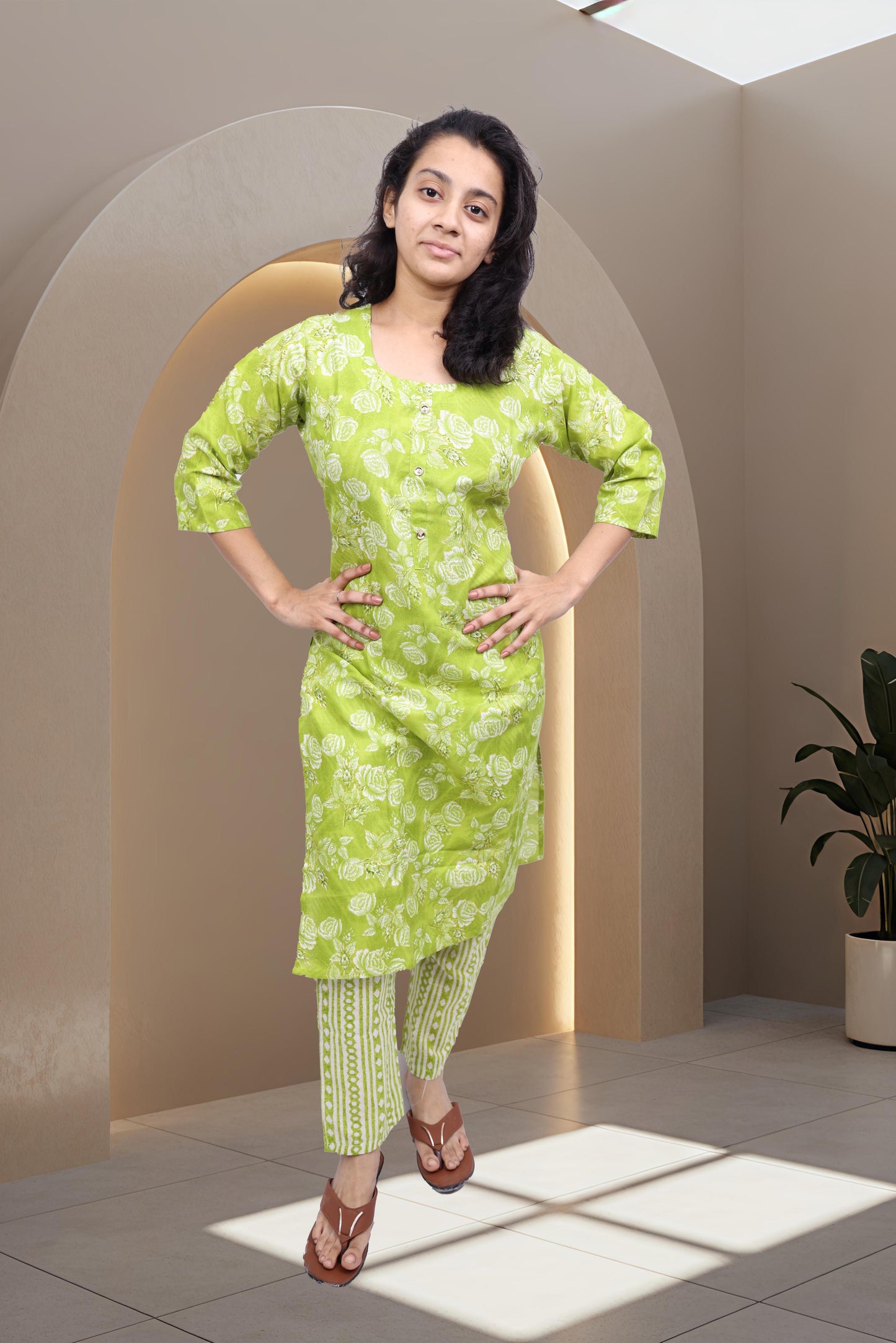 PickCell Floral Print Kurti with Pyajama