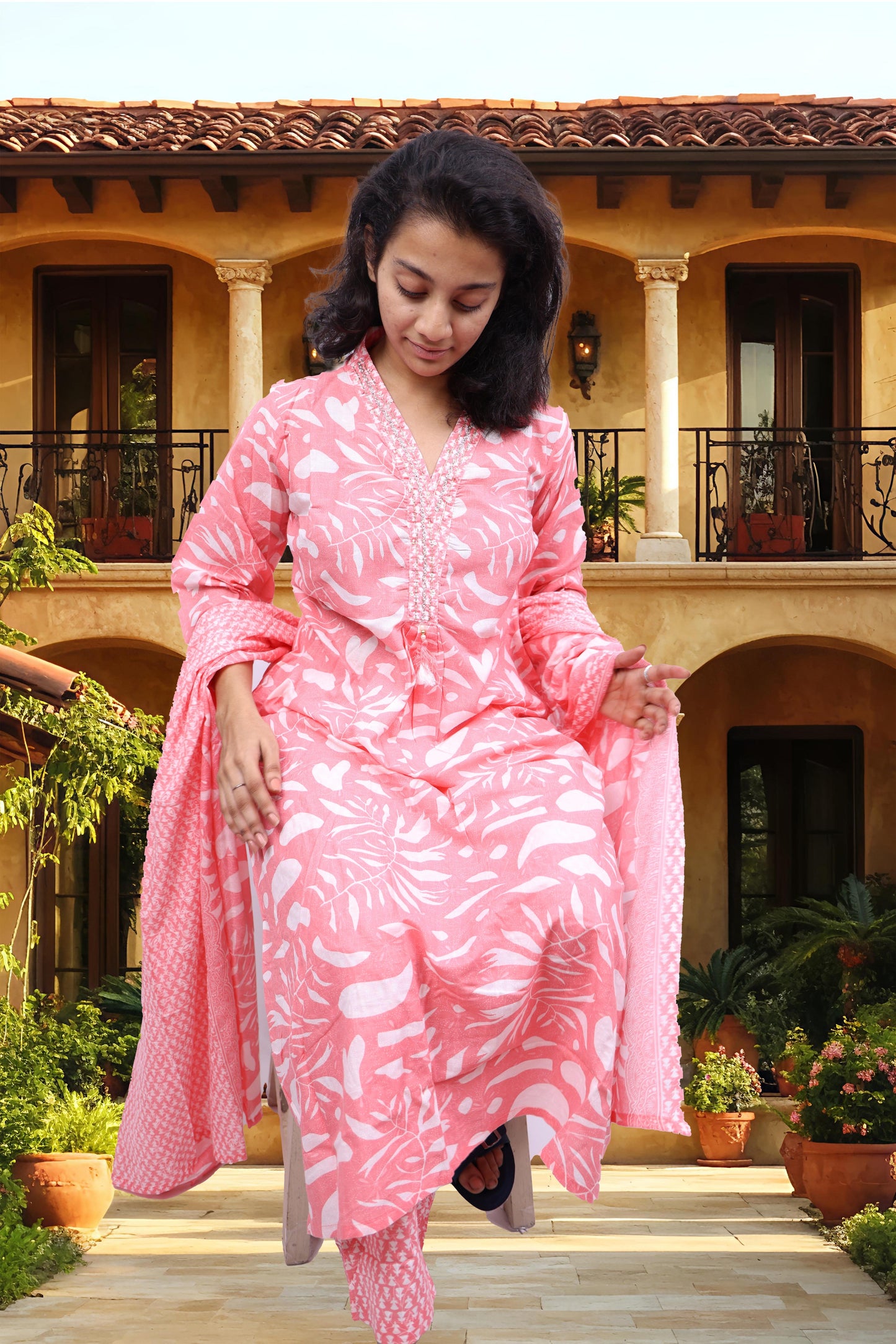 PickCell Printed Kurti with Pyajma and Dupatta