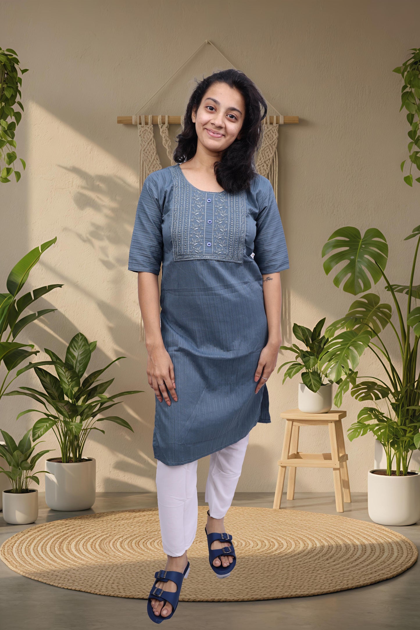 PickCell Embrodiary Kurti