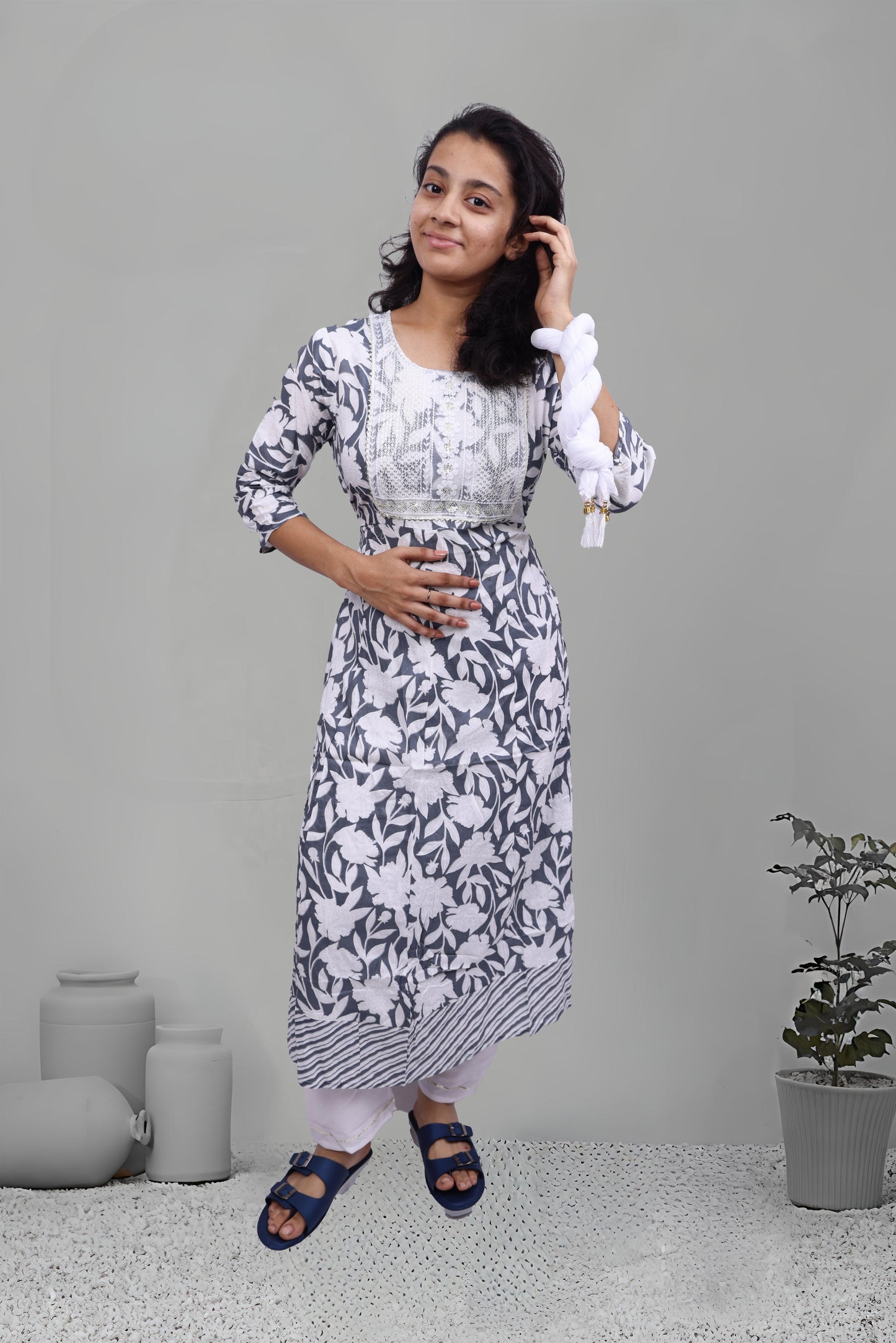 PickCell Triveni Sangam Embroidery Cotton Kurti with Pyajama and Dupatta