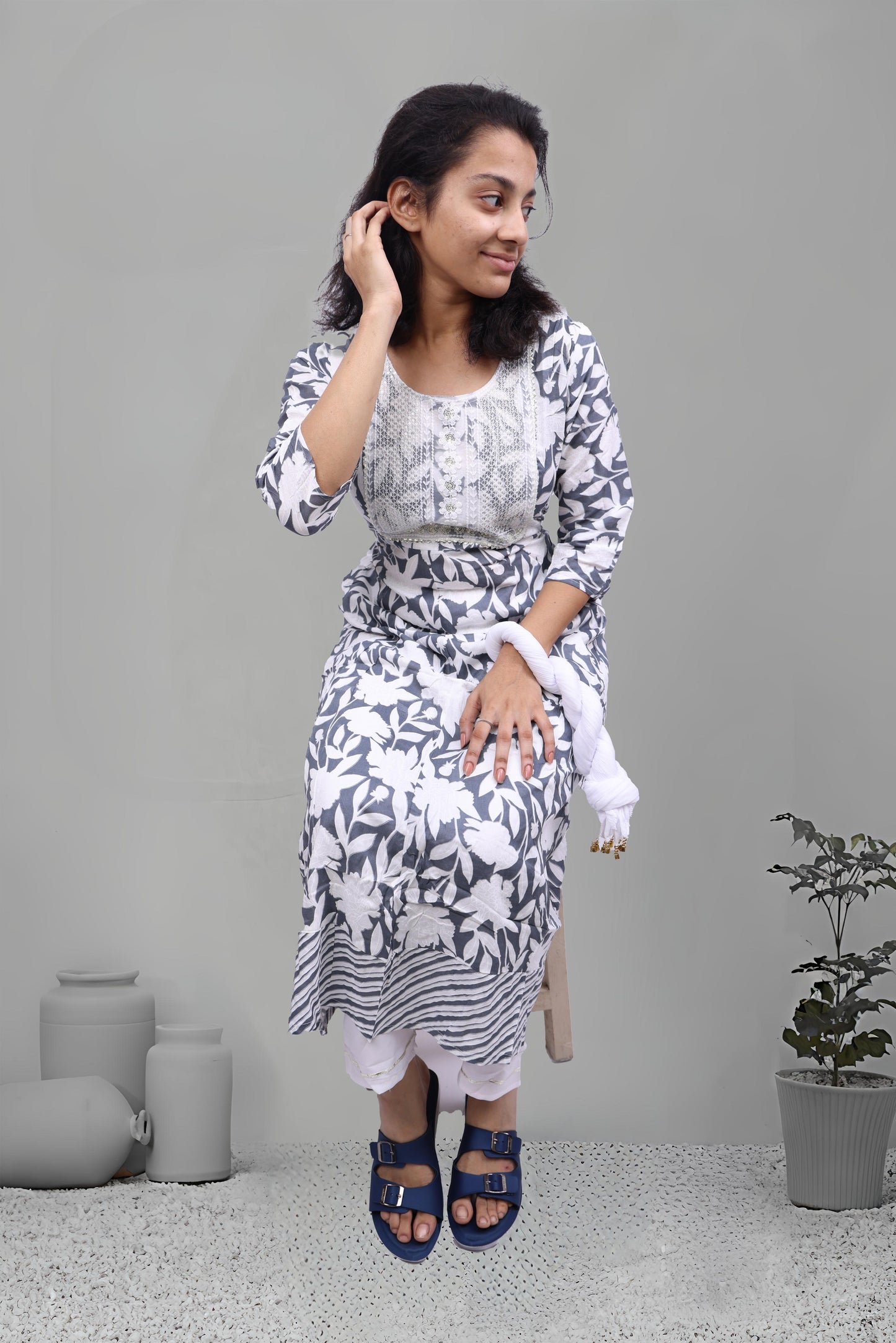 PickCell Triveni Sangam Embroidery Cotton Kurti with Pyajama and Dupatta