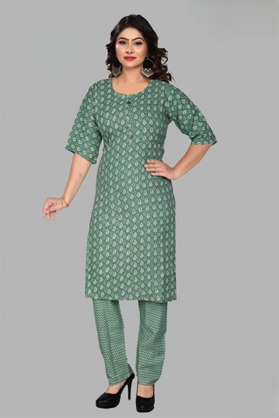 PickCell Khushi Printed Kurti with Bottom  Rayon Fabric