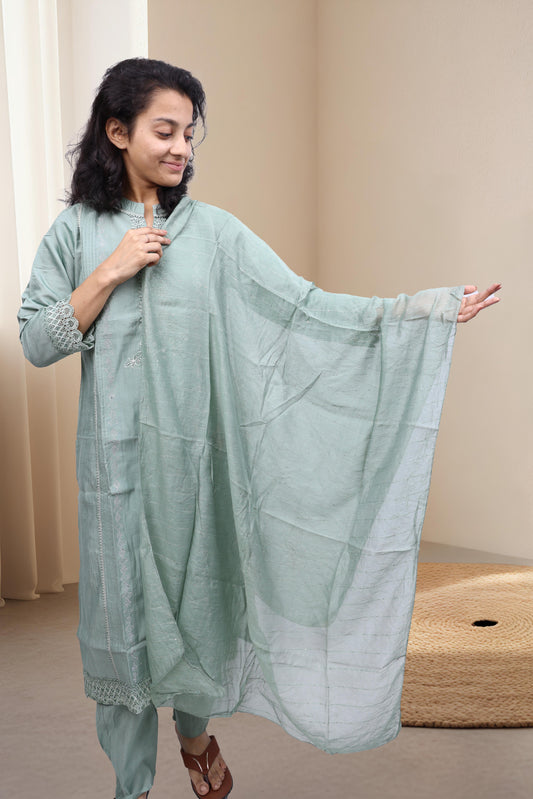PickCell Heavy Embrodiary Work Kurti with Bottom & Dupatta