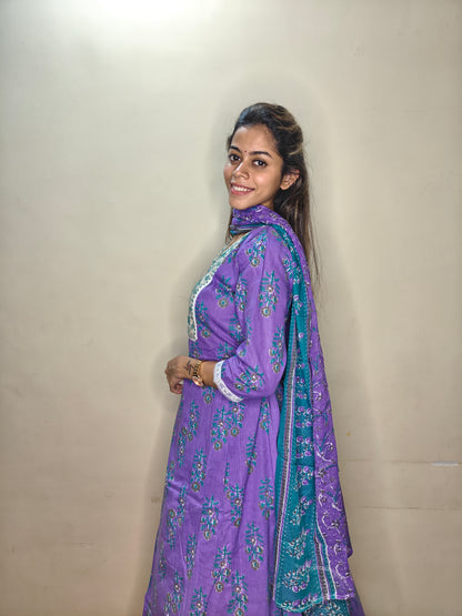PickCell Heavy Embrodiary Work Kurti with Bottom & Dupatta