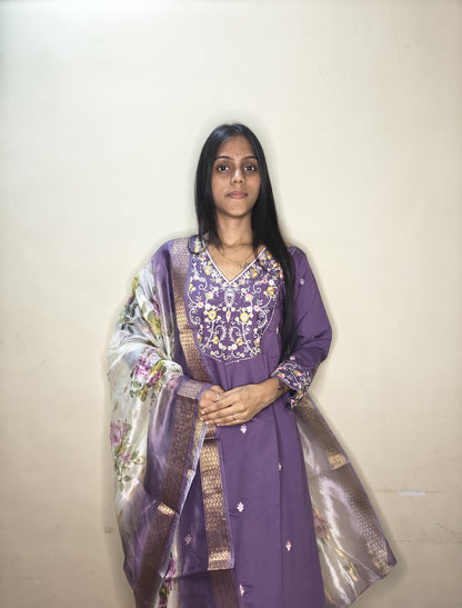 PickCell Heavy Embrodiary Work Kurti with Bottom & Photo Print Dupatta